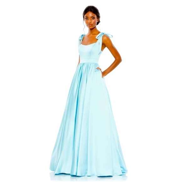 NWT MAC DUGGAL Tie Shoulder Sweetheart Ballgown Powder Blue 4 - Picture 1 of 16